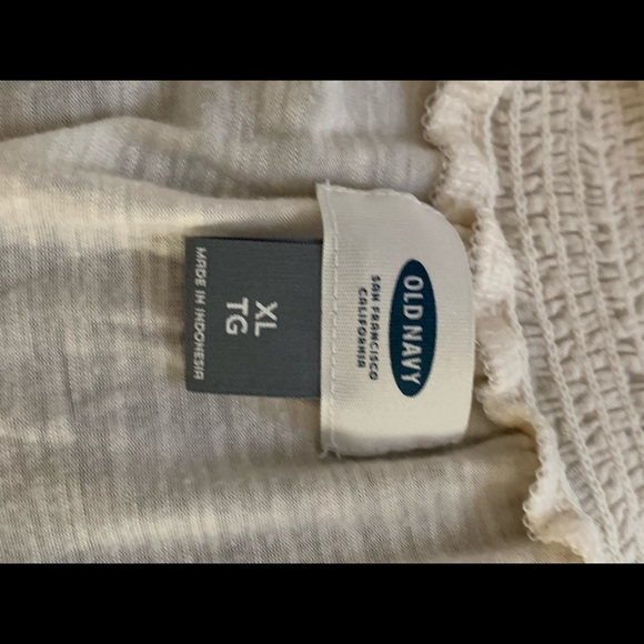 Off the shoulders old navy xl long sleeves - Picture 3 of 3